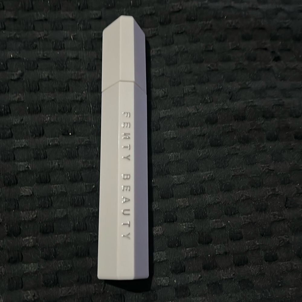 Fenty beauty poutsicle liquid lip stain- Berry Banger 04 / deep red